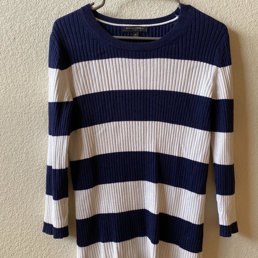 Banana Republic / Navy & White Stripe / Medium